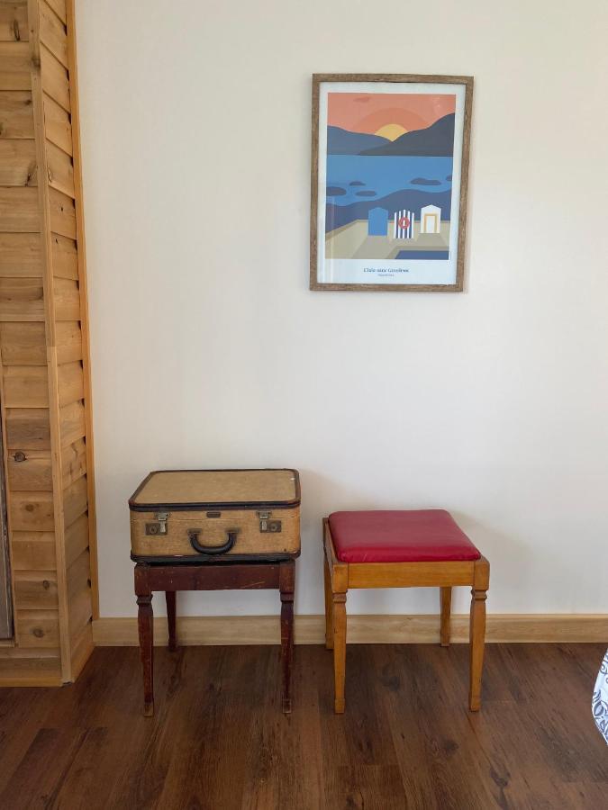 Auberge Et Salle De Spectacle La Fascine Isle-aux-Coudres Bagian luar foto